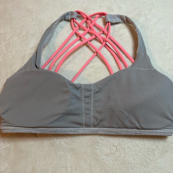 Lululemon Free to Be Bra Wild *Light Support Size 6 - Picture 6 of 7